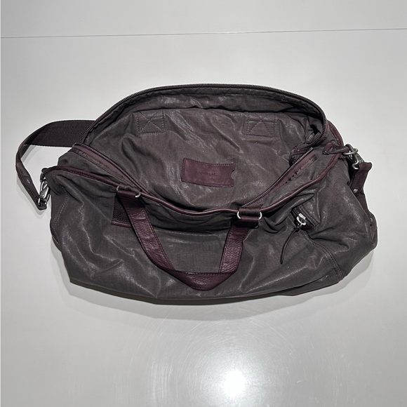 Property Of Brand Messenger Bag, lots of pockets! - Picture 10 of 11